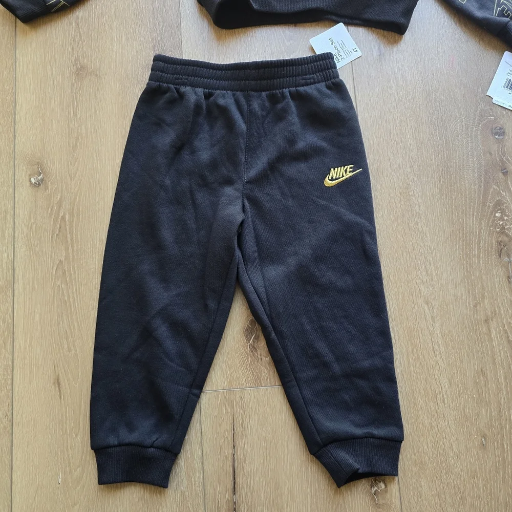 Nwt Nike All-Over Print Hoodie & Pants 2-Piece Set Black Gold Fleece Lined